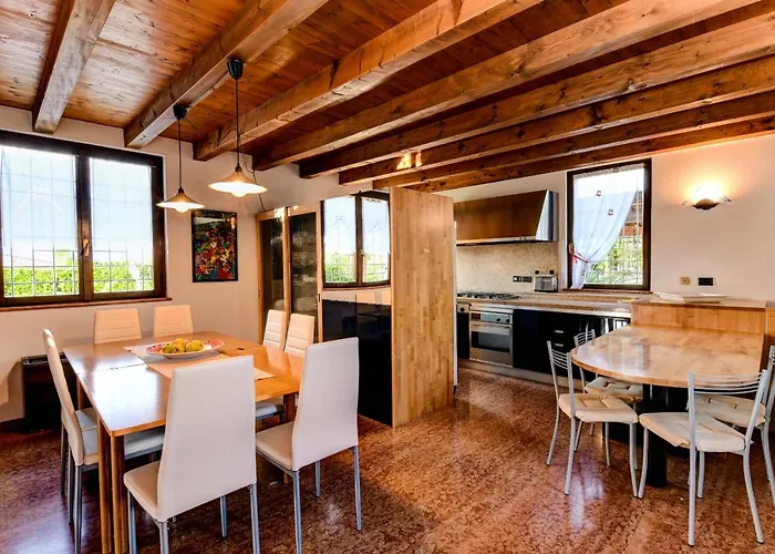 Casa Francesca Βίλα *